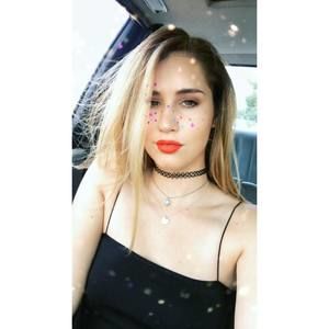 Meet your Posher, Caroline